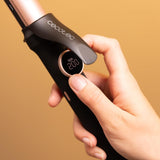 Ferro Arricciacapelli Surfcare Curly Sphere. Cilindro Da 28 Mm in Ceramica E Tormalina, Meno Frizz, Schermo, 120 °C - 210 °C, Cavo Girevole a 360 Gradi E 1,8 M, Spegnimento Automatico